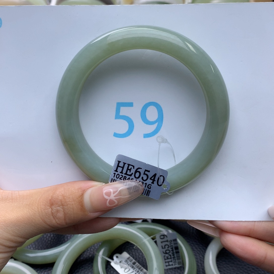 和田玉手镯未镶嵌小*米