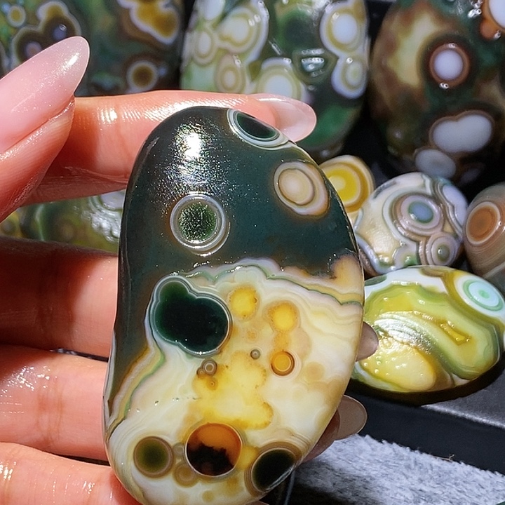 玛瑙/玉髓未镶嵌珠宝奇石71