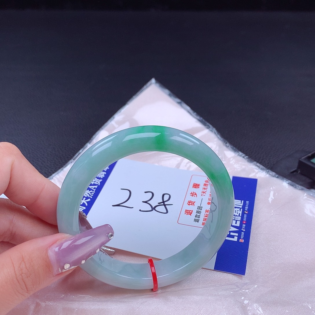 翡翠手镯未镶嵌手镯001387