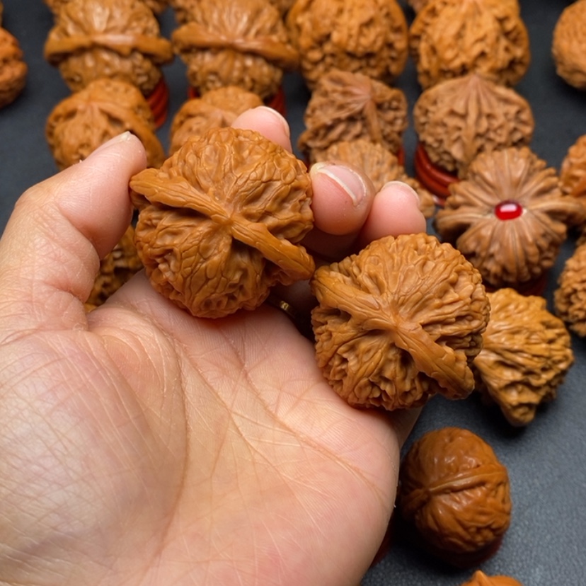 【闪购商品】文玩核桃把件41宫灯