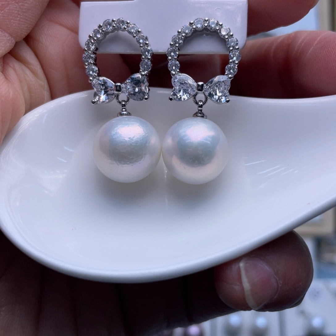 淡水珍珠耳饰未镶嵌