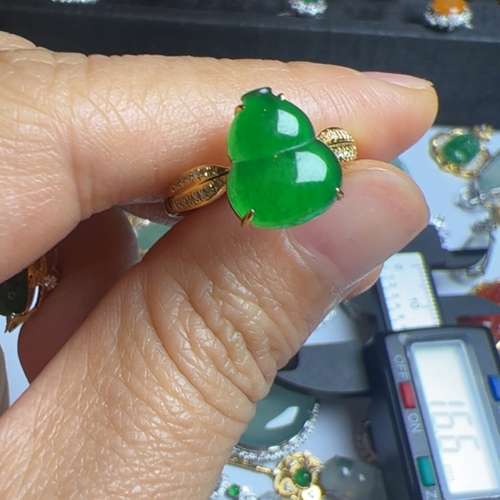 翡翠戒指18K金镶嵌翡翠吊坠项链