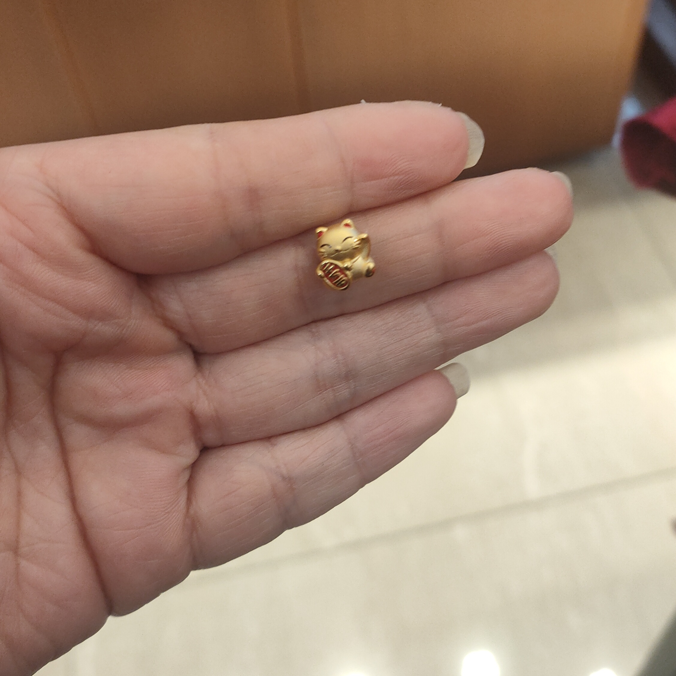 六桂福足金时尚招财猫