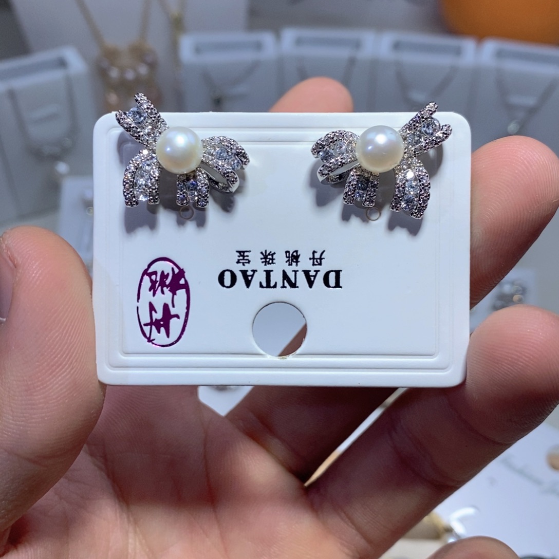 银S925镶嵌耳饰淡水珍珠