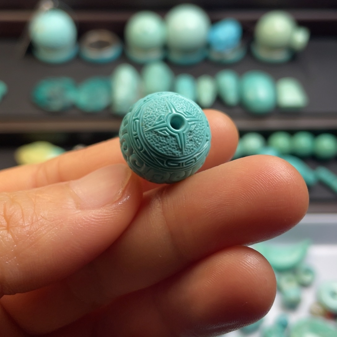 绿松石颈饰未镶嵌