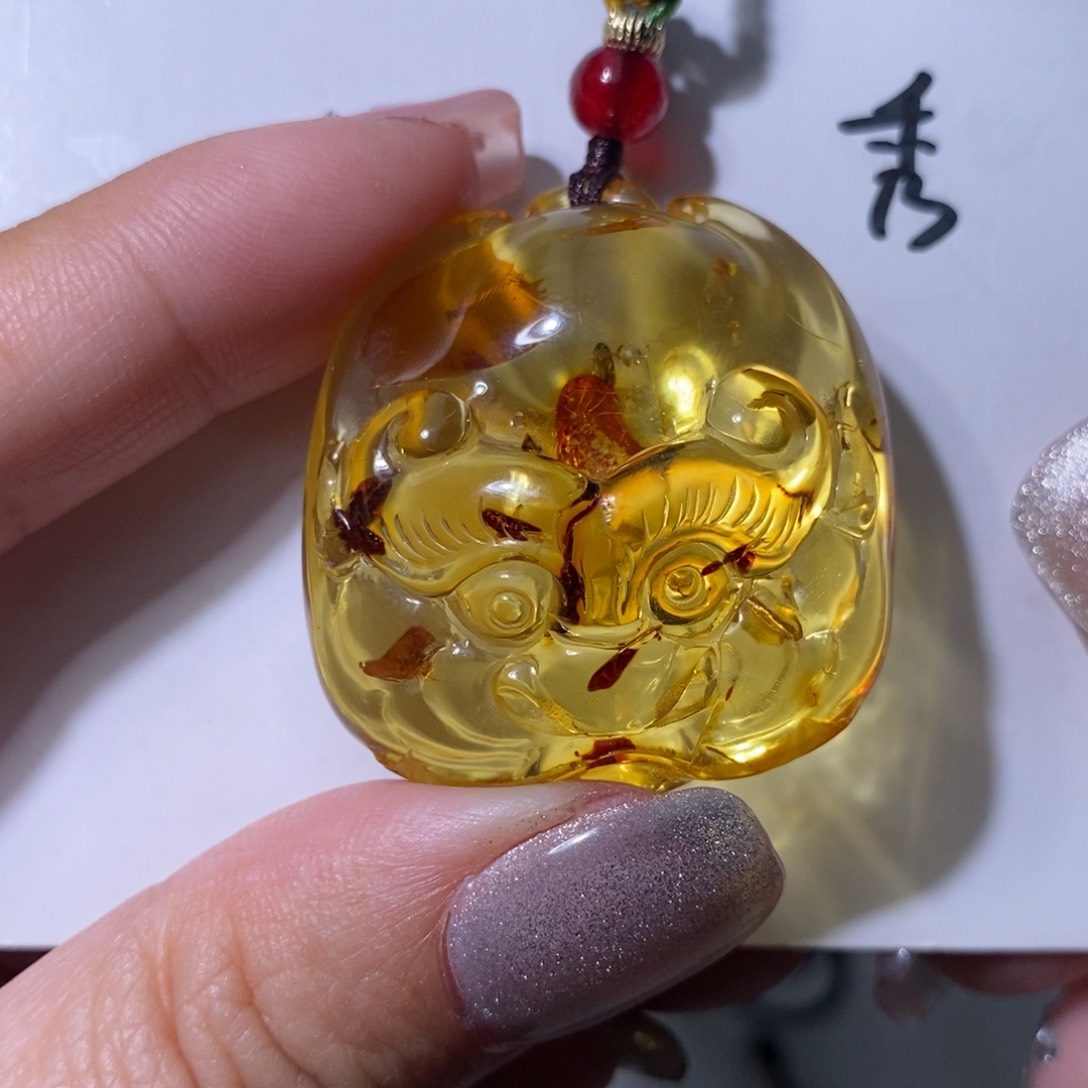 琥珀珠宝奇石未镶嵌