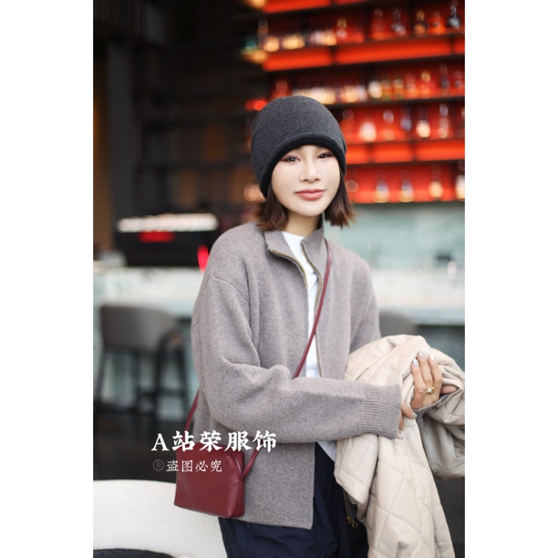 【荣姐精选】高级时尚立领拉链羊绒开衫