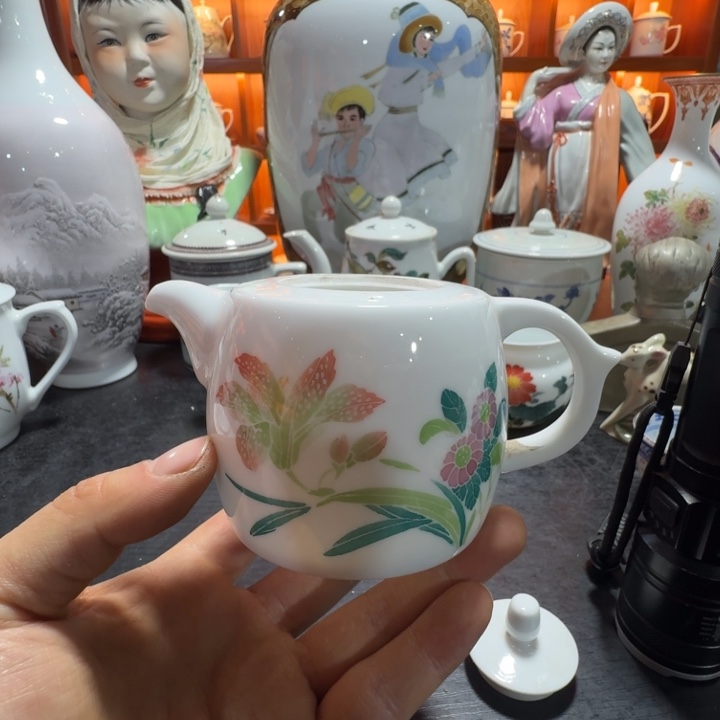 用***5陶摆件景德镇陶瓷艺术