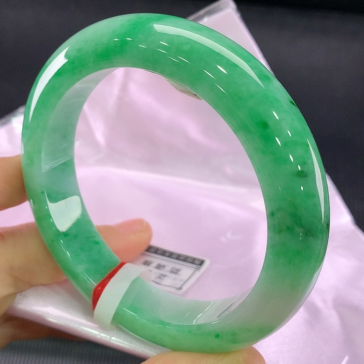 翡翠手镯未镶嵌正圈62/63