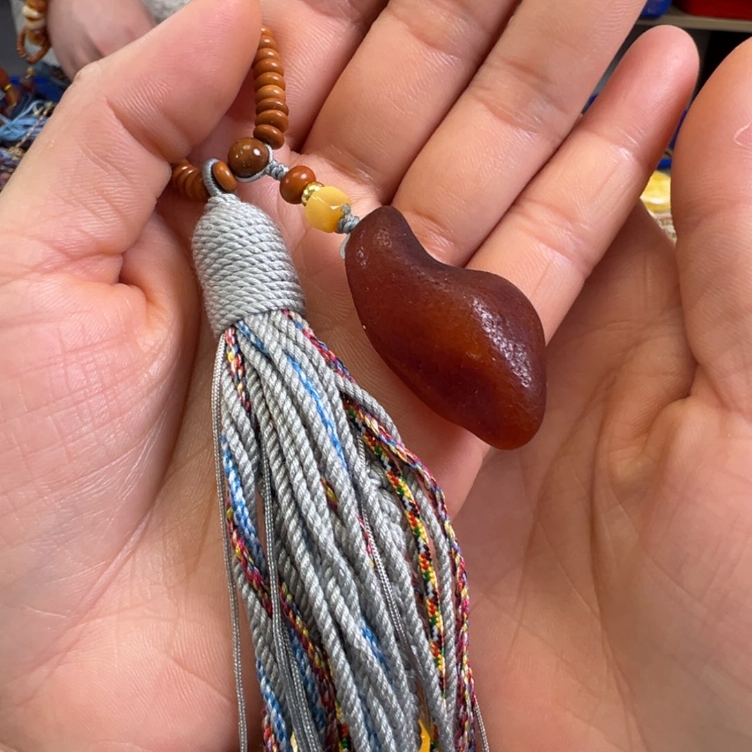 蜜蜡裸石未镶嵌蜜蜡