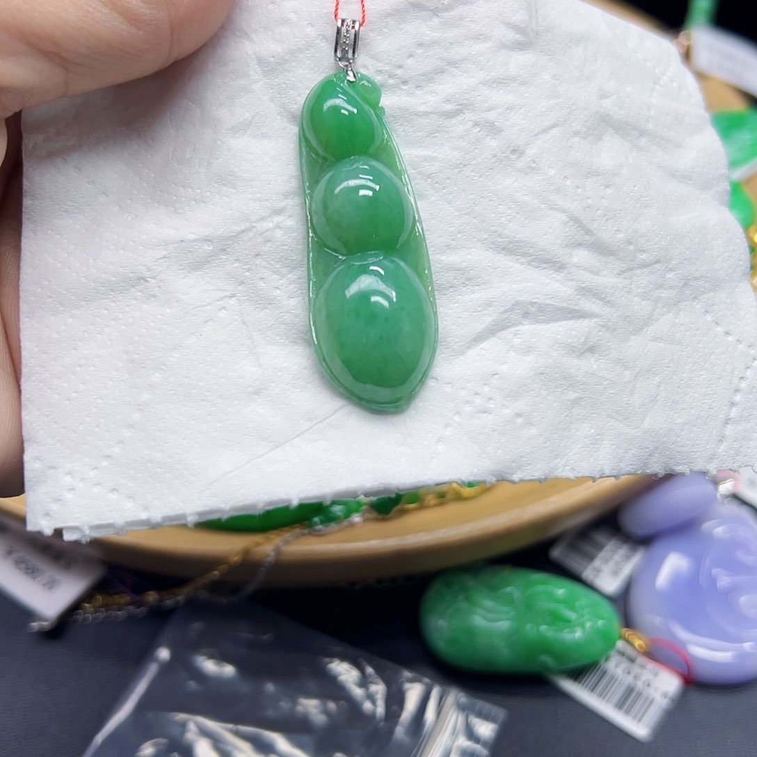 翡翠颈饰18K金镶嵌天然缅料A货一件