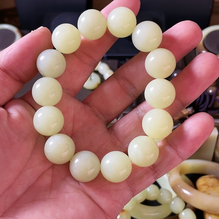 岫岩老玉（透闪石质玉）未镶嵌手链