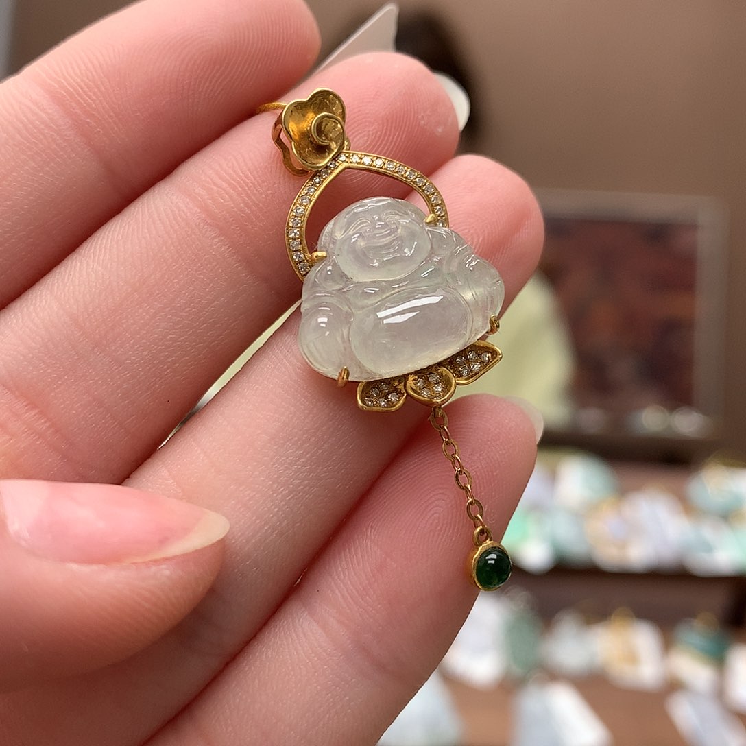 翡翠吊坠(不含链)18K金镶嵌