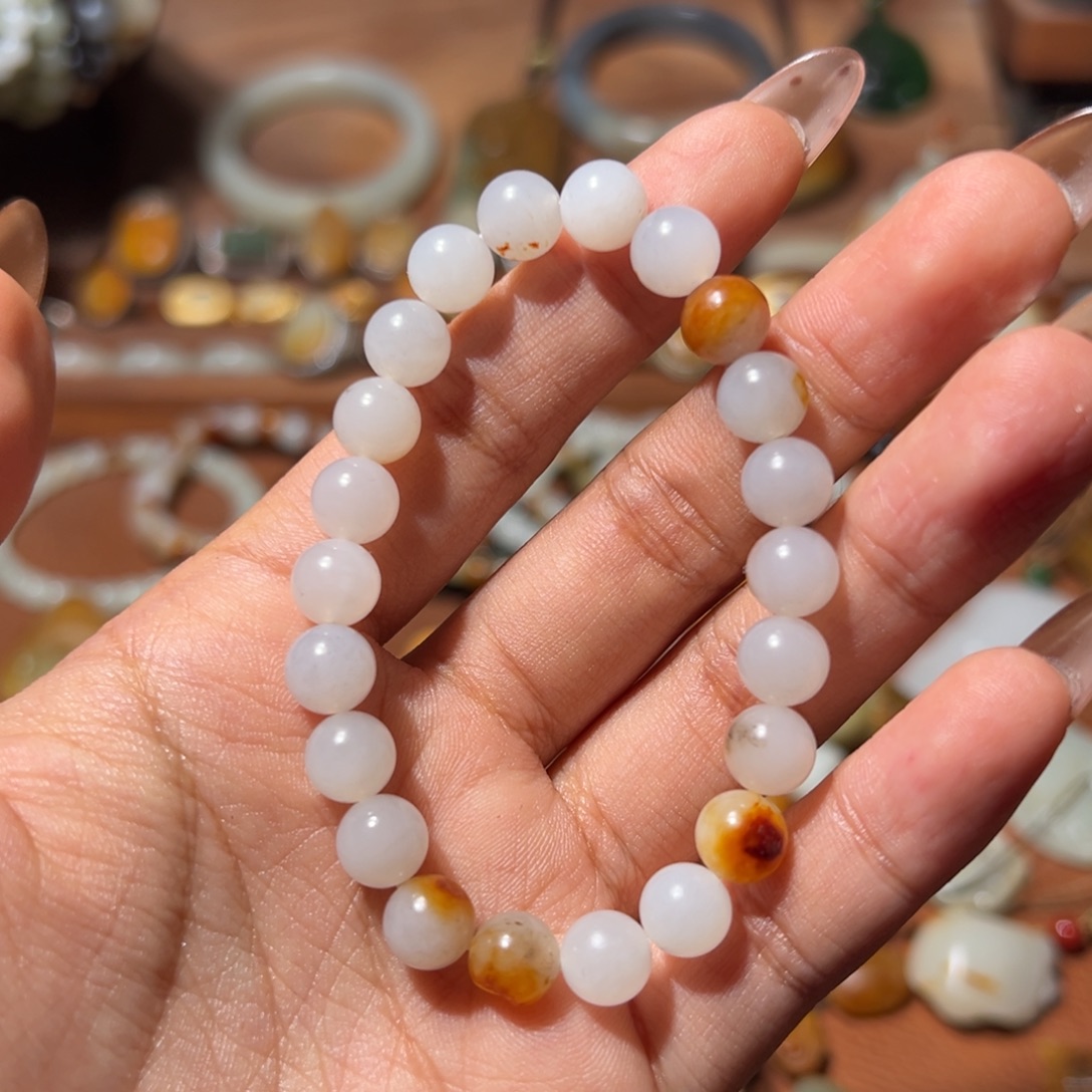 蔡***魁和田玉未镶嵌颈饰