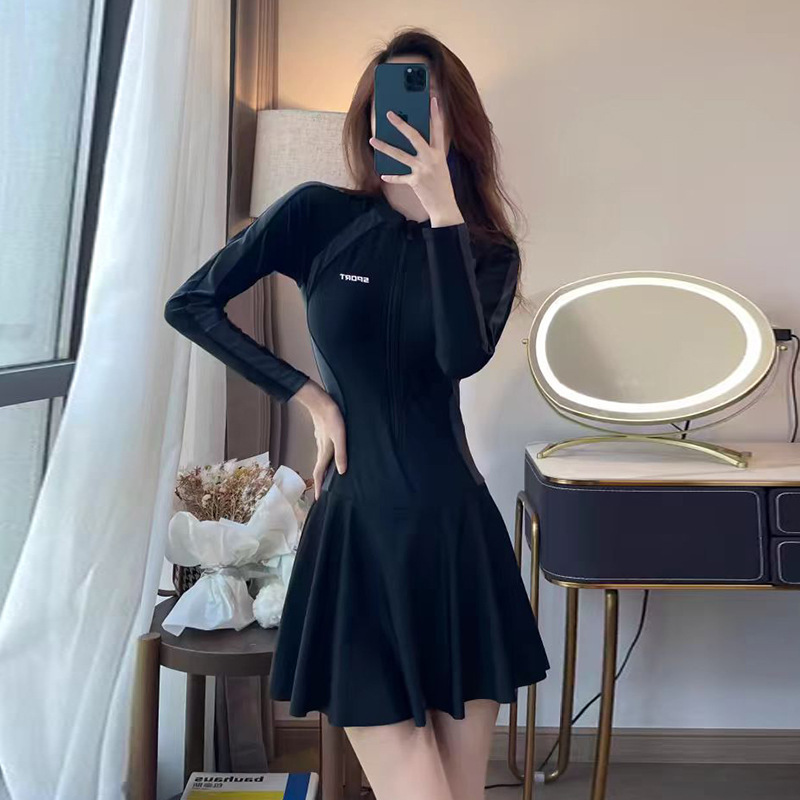 泳衣女款连体长袖运动裙式保守显瘦修身遮肉遮肚韩版简约休闲泳装
