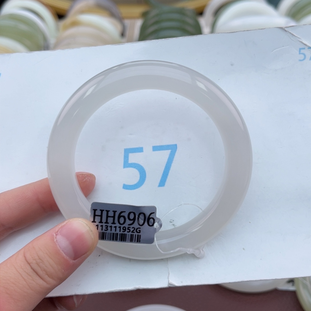 和田玉手镯未镶嵌如****明