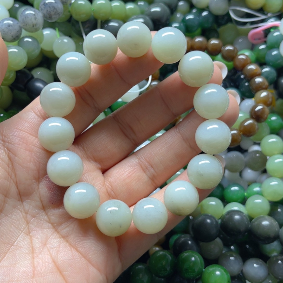 未镶嵌和田玉手链