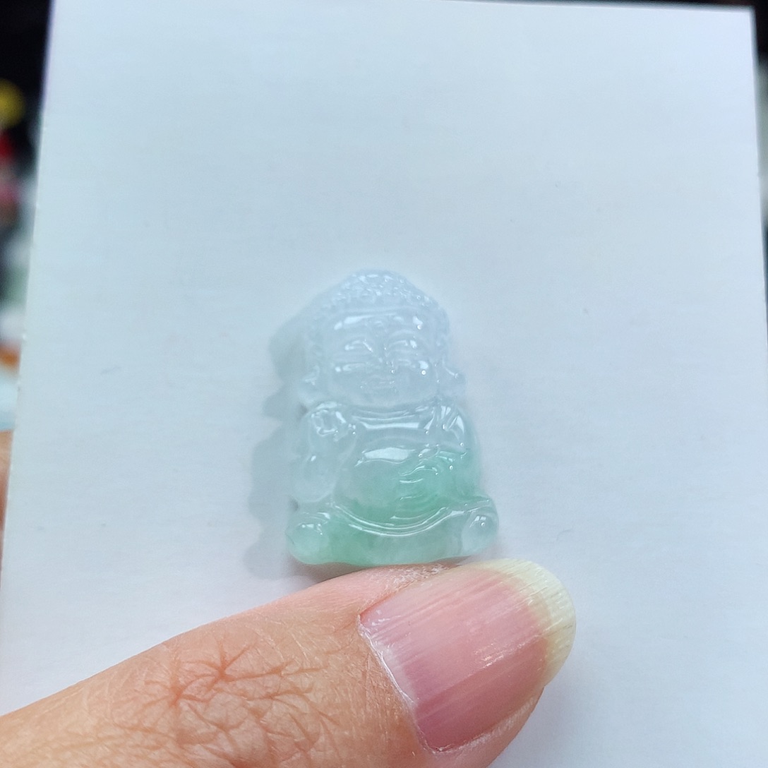 翡翠颈饰未镶嵌宝宝佛