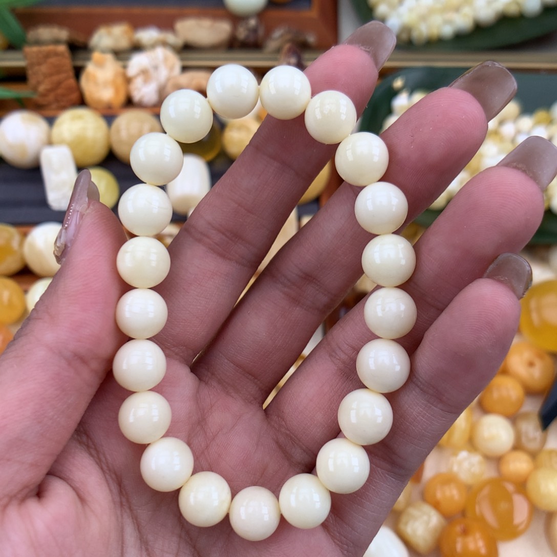 琥珀珠宝奇石未镶嵌9.2