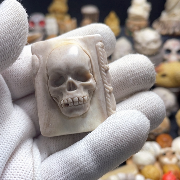 无非金属l***y配饰鹿角雕刻书