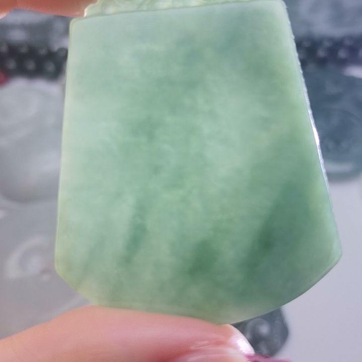 翡翠颈饰未镶嵌天然的A货翡翠多样性发货