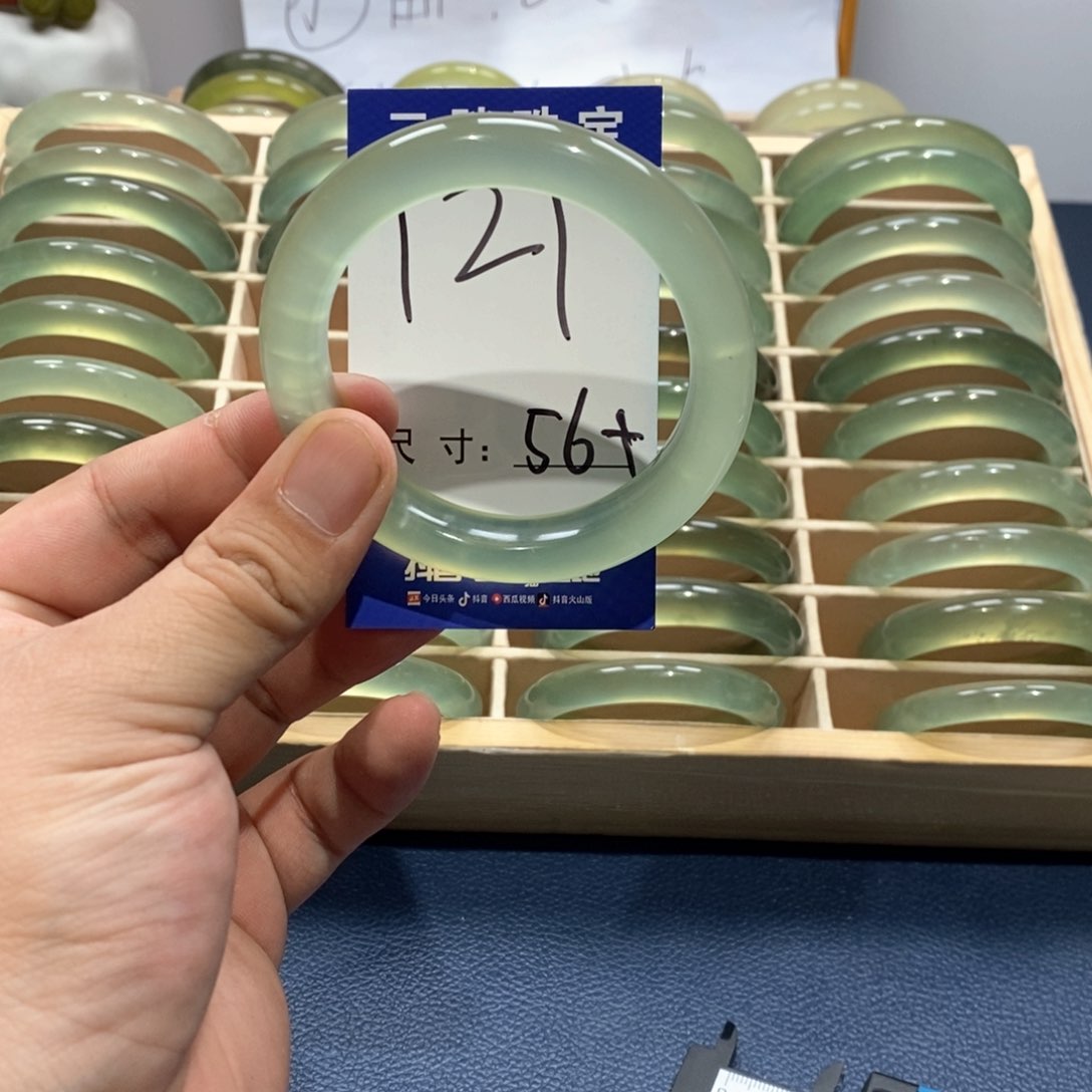 岫玉手镯未镶嵌手镯