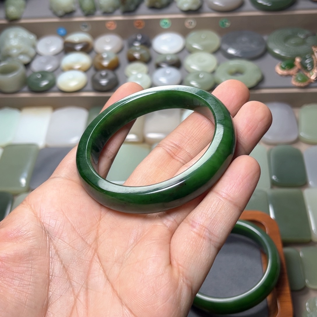 和田玉颈饰未镶嵌南**州