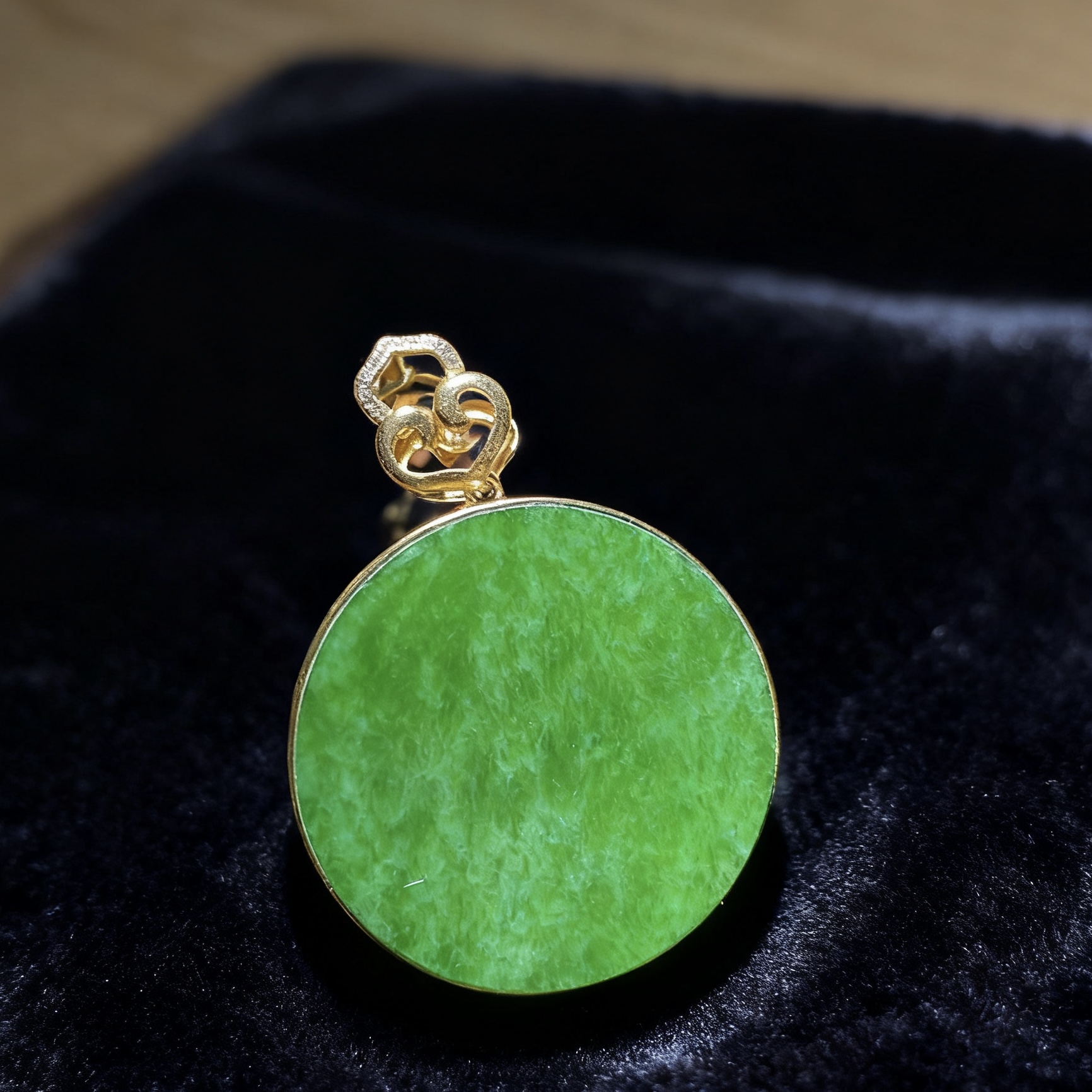 【绿度庇佑】天然缅甸翡翠a货18k金高端设计师定制款式圆牌吊坠