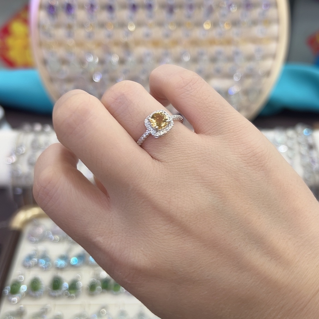 银S925镶嵌戒指黄晶