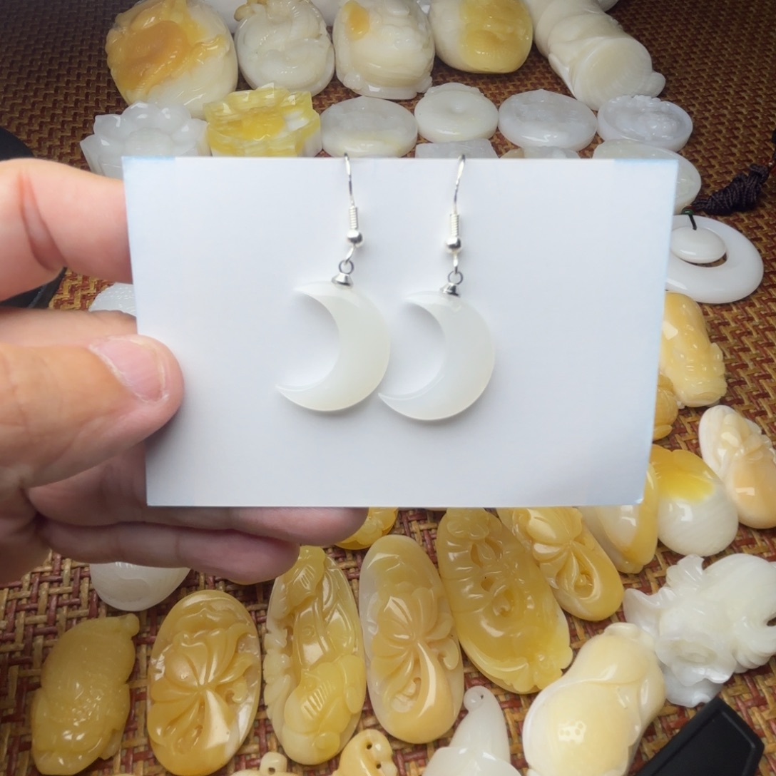 非金属贝壳全品玉化耳环