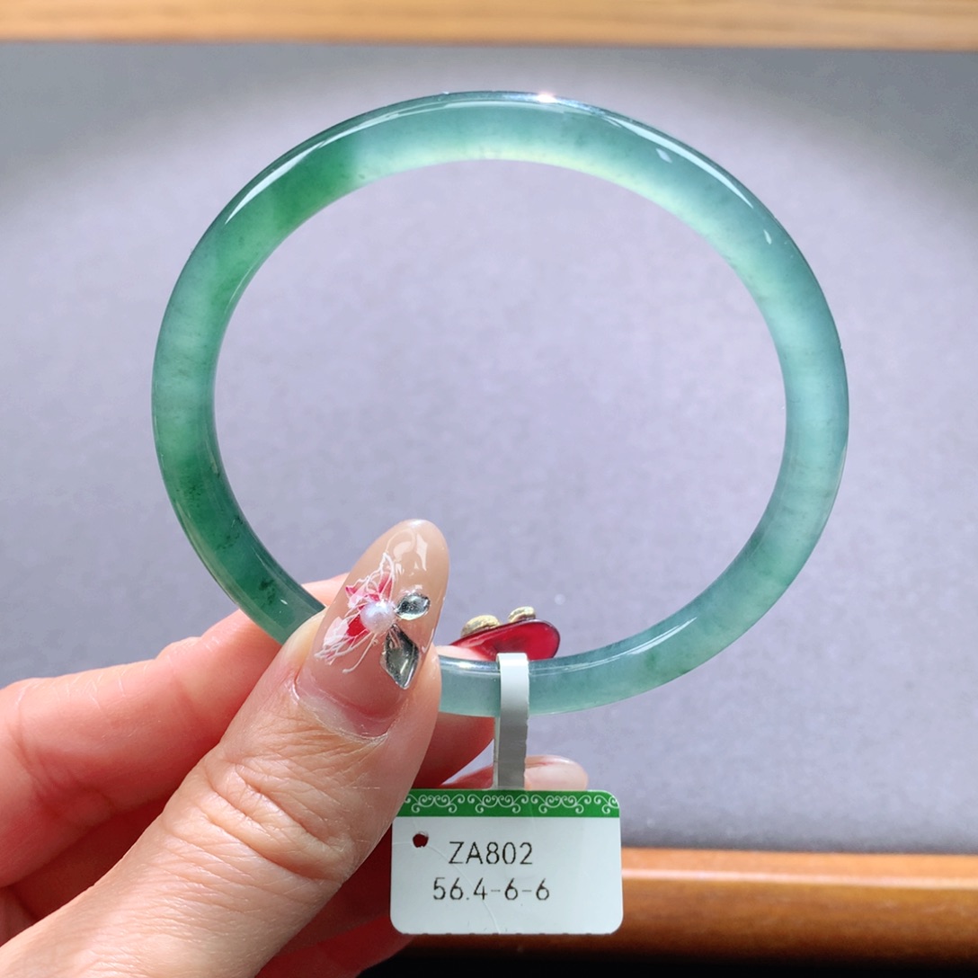 翡翠手镯未镶嵌天然翡翠手镯叮当镯