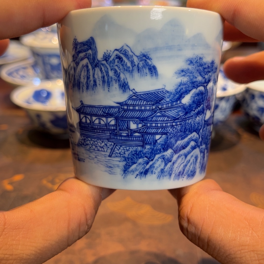 青花山水亭台楼阁主人杯