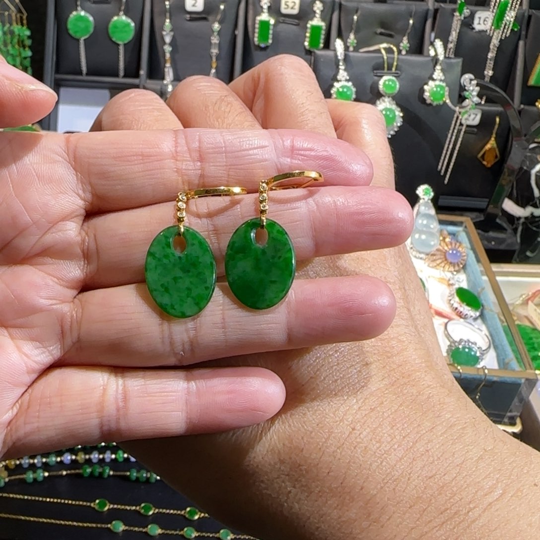 翡翠18K金镶嵌颈饰耳包