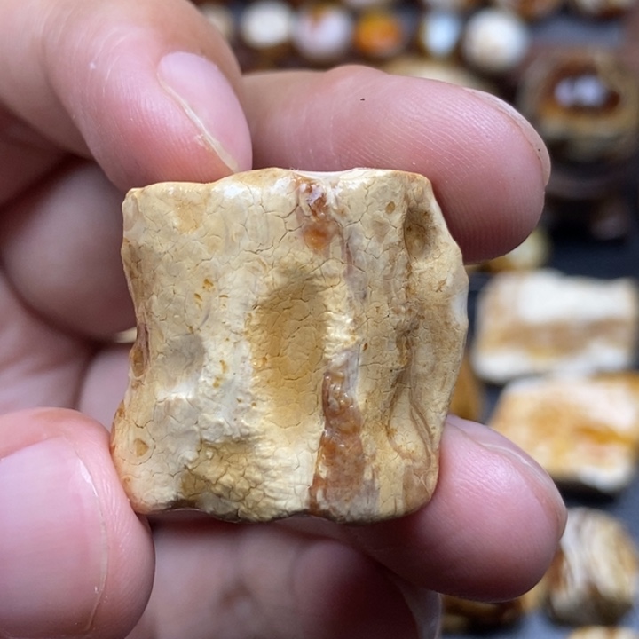 定制琥珀未镶嵌定制琥珀