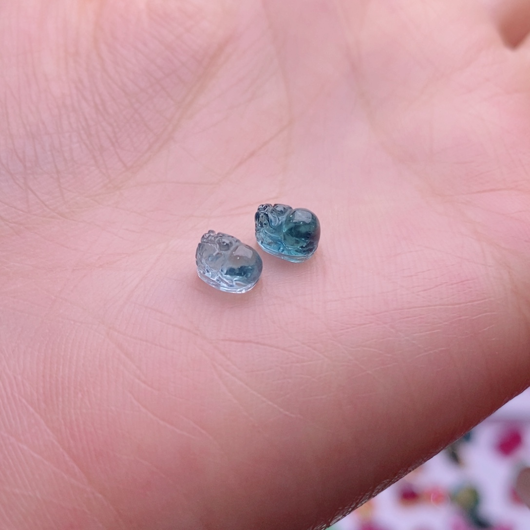 颈饰未镶嵌碧玺貔貅一对yy