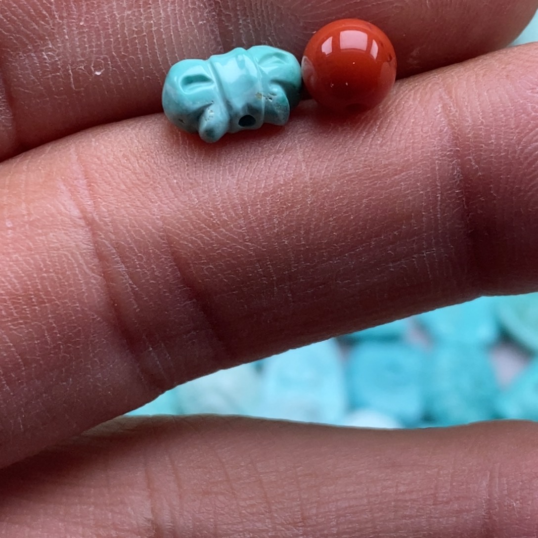 粉***兔南红玛瑙未镶嵌珠宝奇石