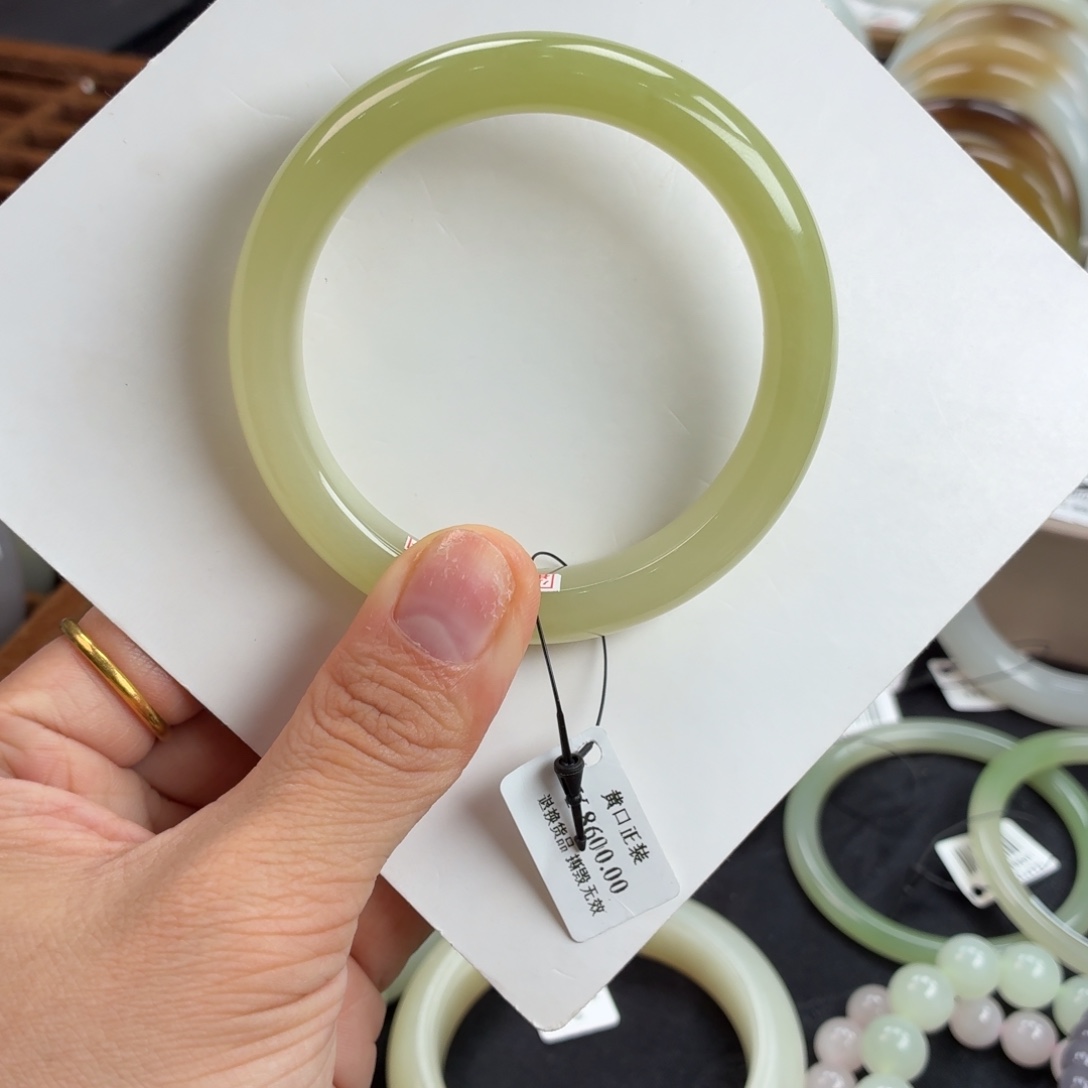 和田玉未镶嵌手镯青黄口10