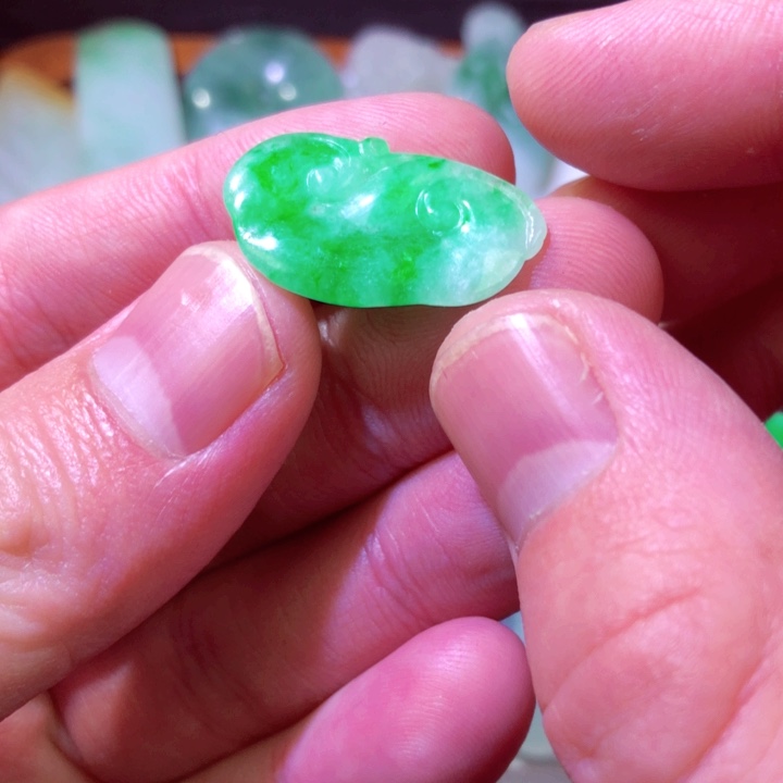 定制翡翠未镶嵌天然a货翡翠