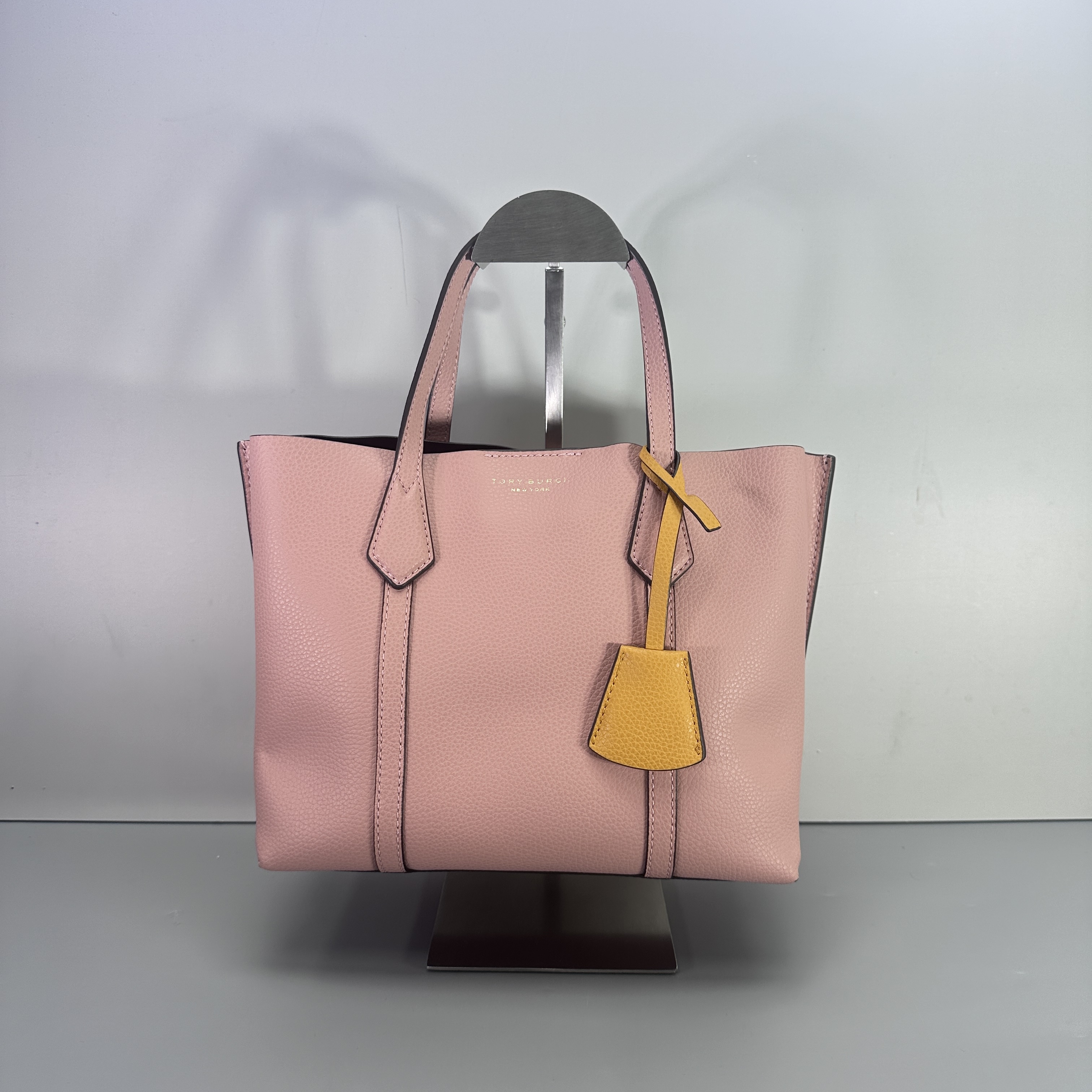 95新 TORY BURCH/汤丽柏琦 perry粉色菜篮子25x20x12cmM053004