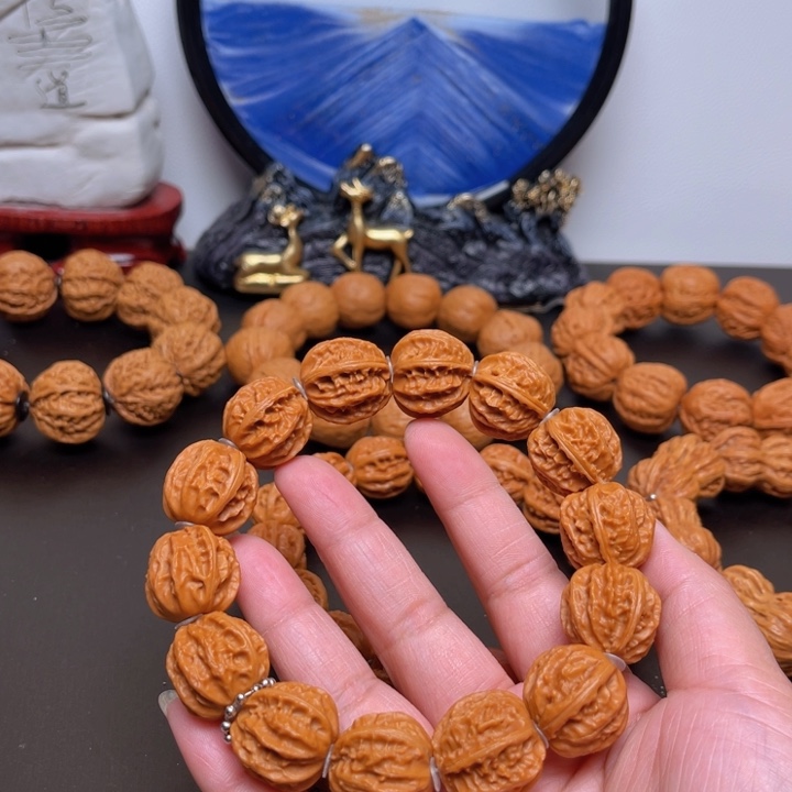 文玩核桃吊坠前***锦核桃手串