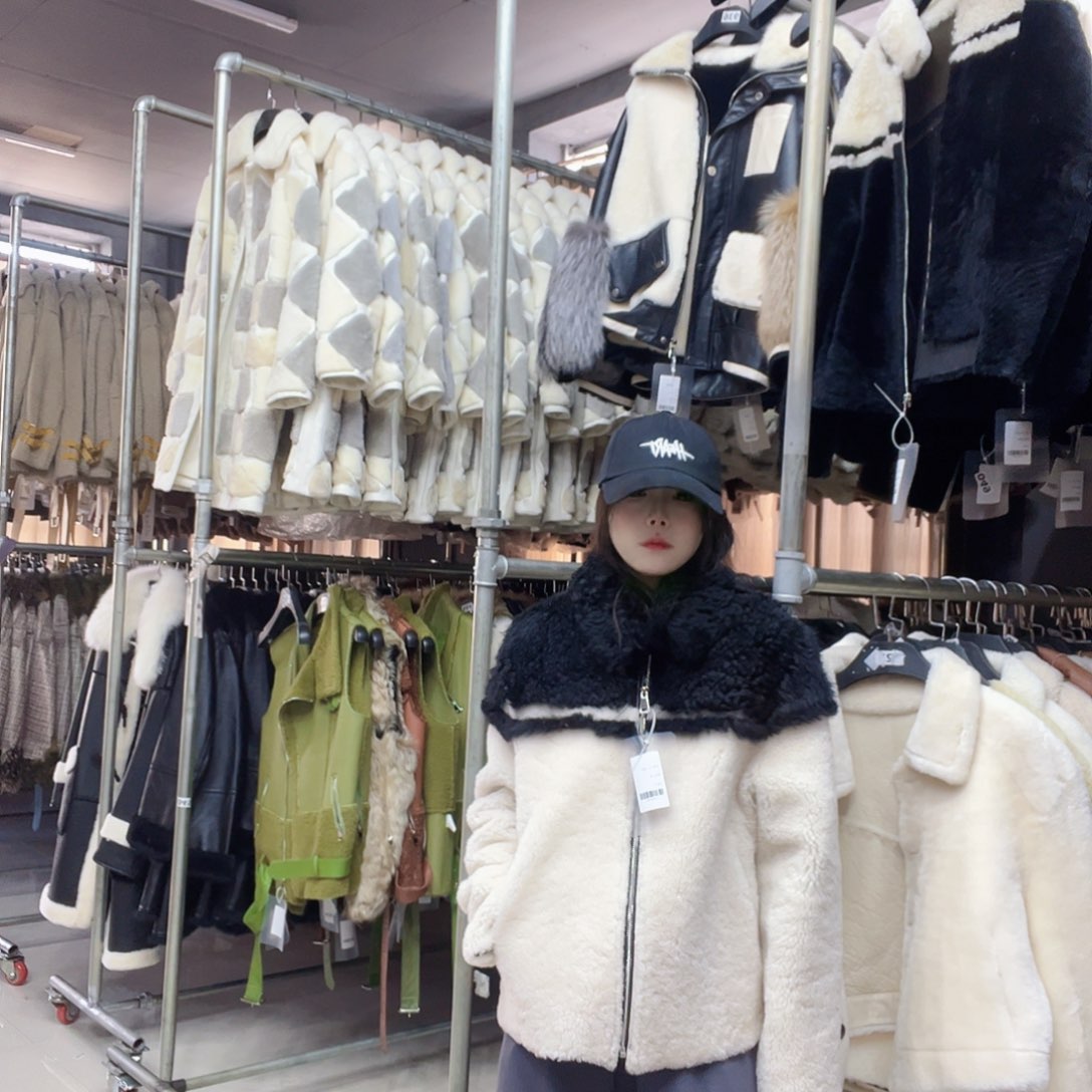 真皮皮毛一体外套213-1576 125斤内