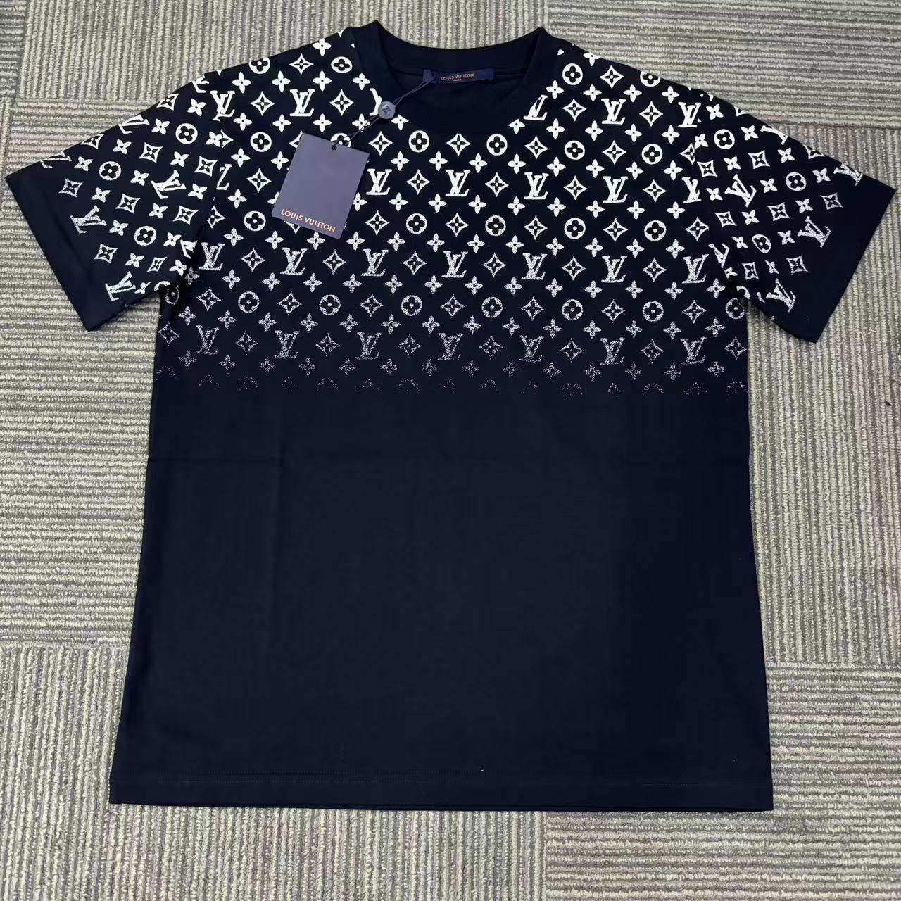 未使用 LouisVuitton/路易威登 全新LouisVuitton渐变短袖