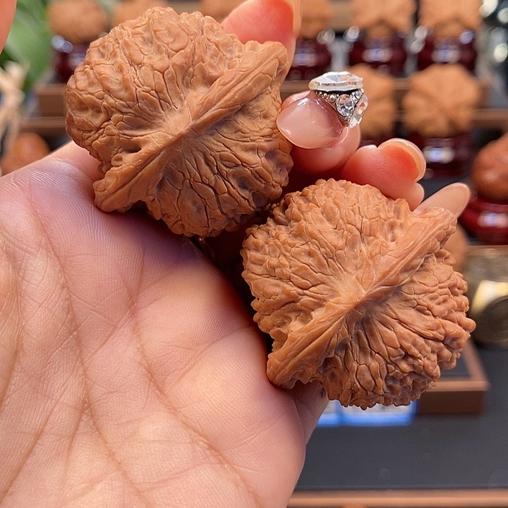 文玩核桃吊坠卡*核桃