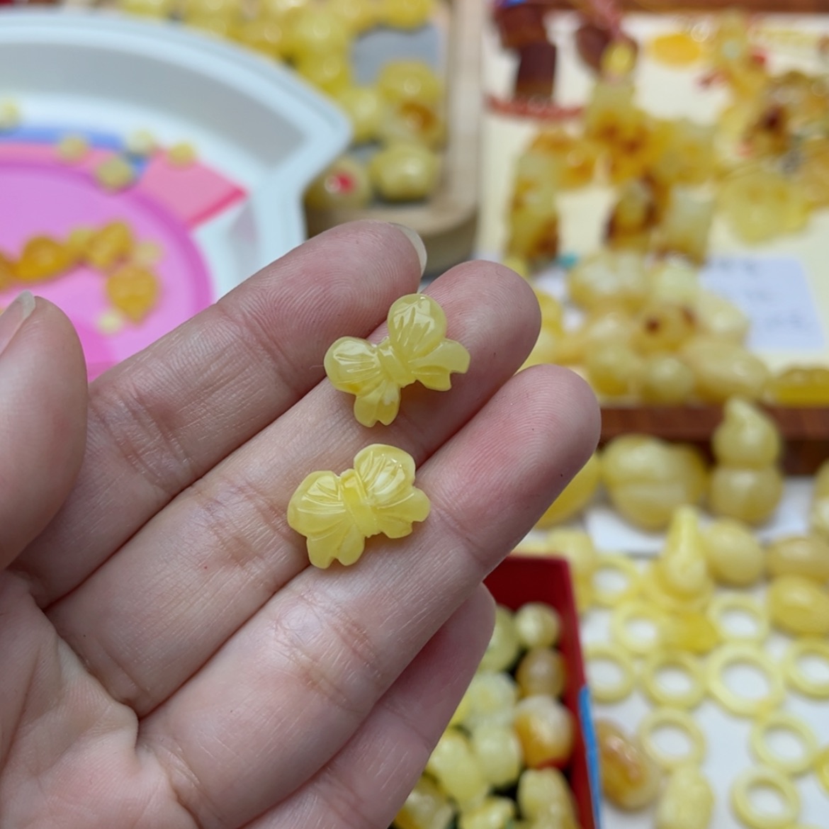 【闪购商品】蜜蜡裸石未镶嵌配饰