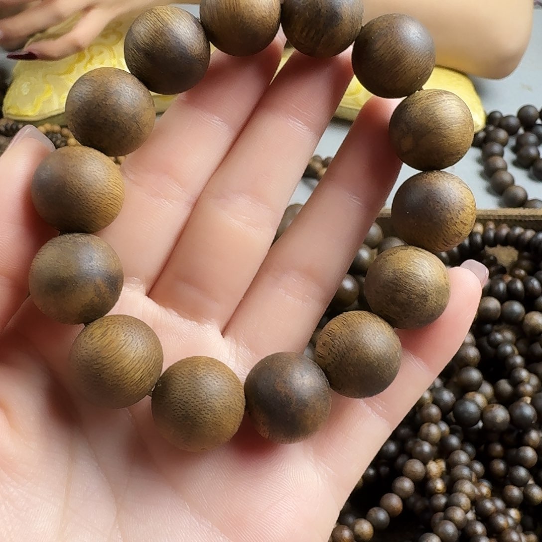 沉香香囊沉香白棋圆珠单圈卡18发一沉水级