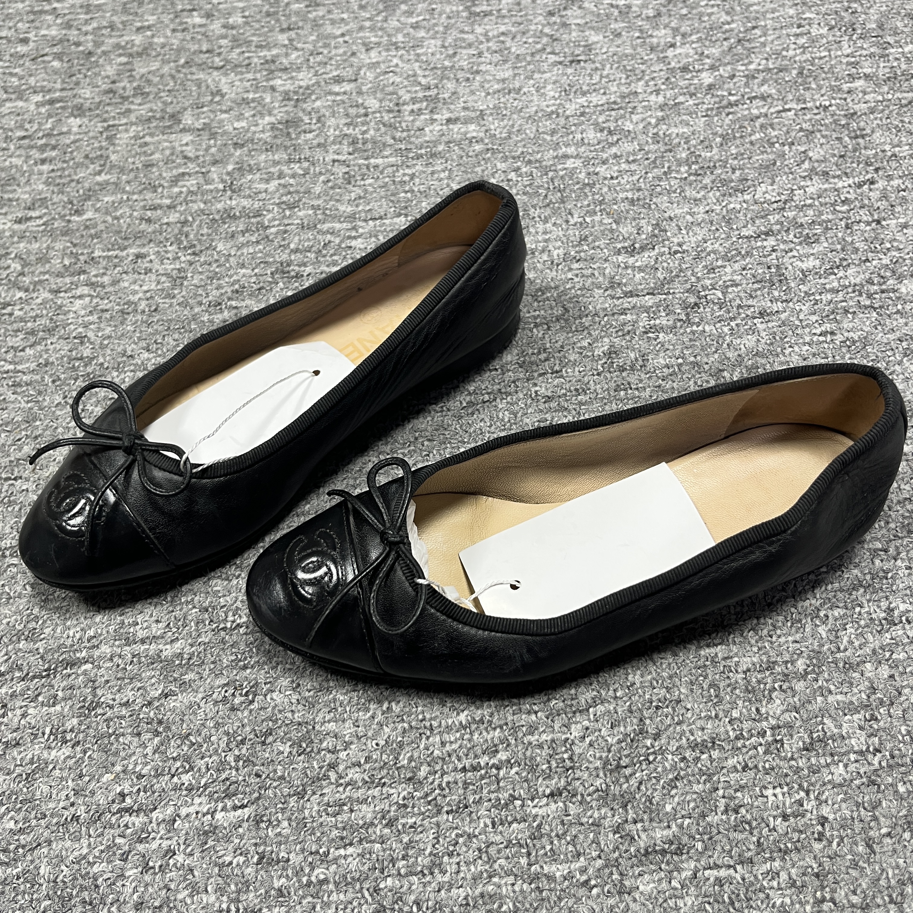 95新 Chanel/香奈儿 35码/米亚女鞋黑色蝴蝶结复古平底芭蕾鞋534