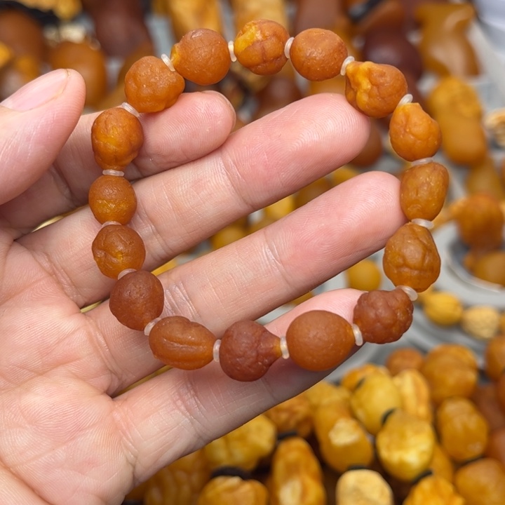 琥珀未镶嵌裸石天然蜜蜡手串