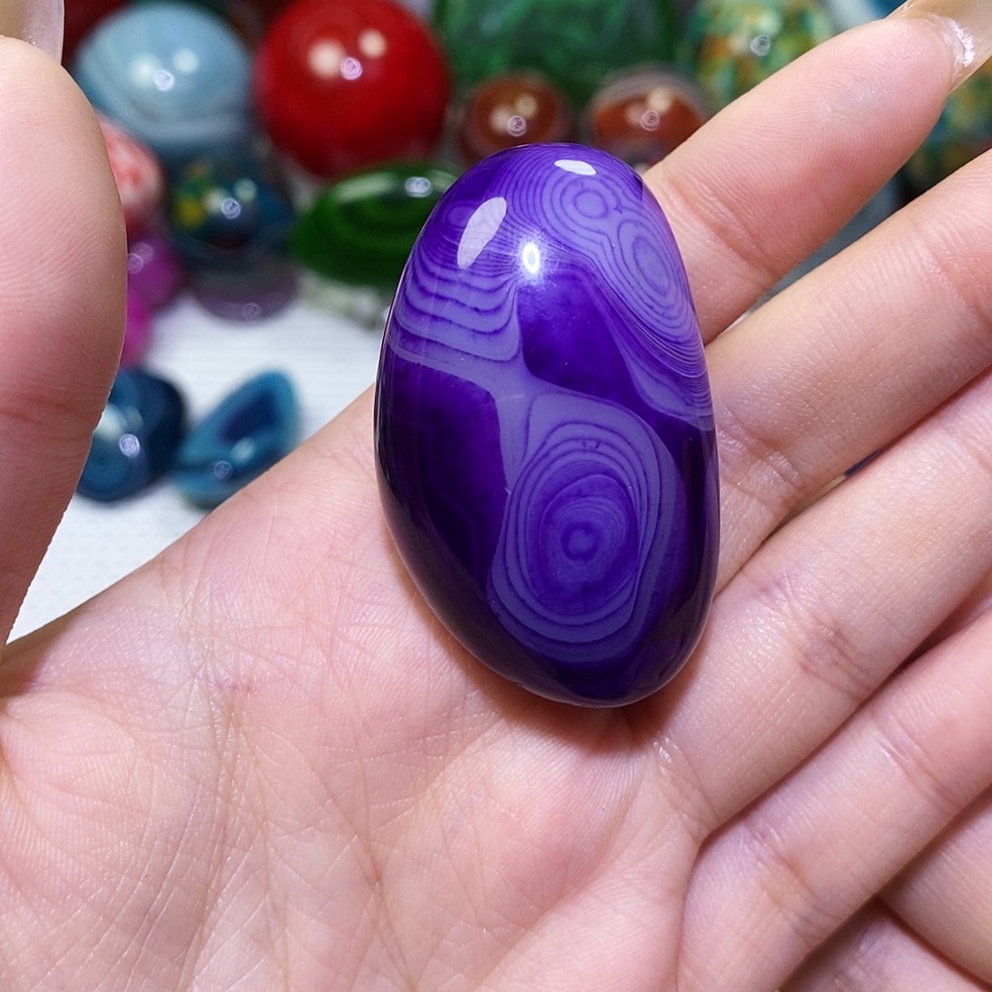 沃***野玛瑙/玉髓未镶嵌珠宝奇石