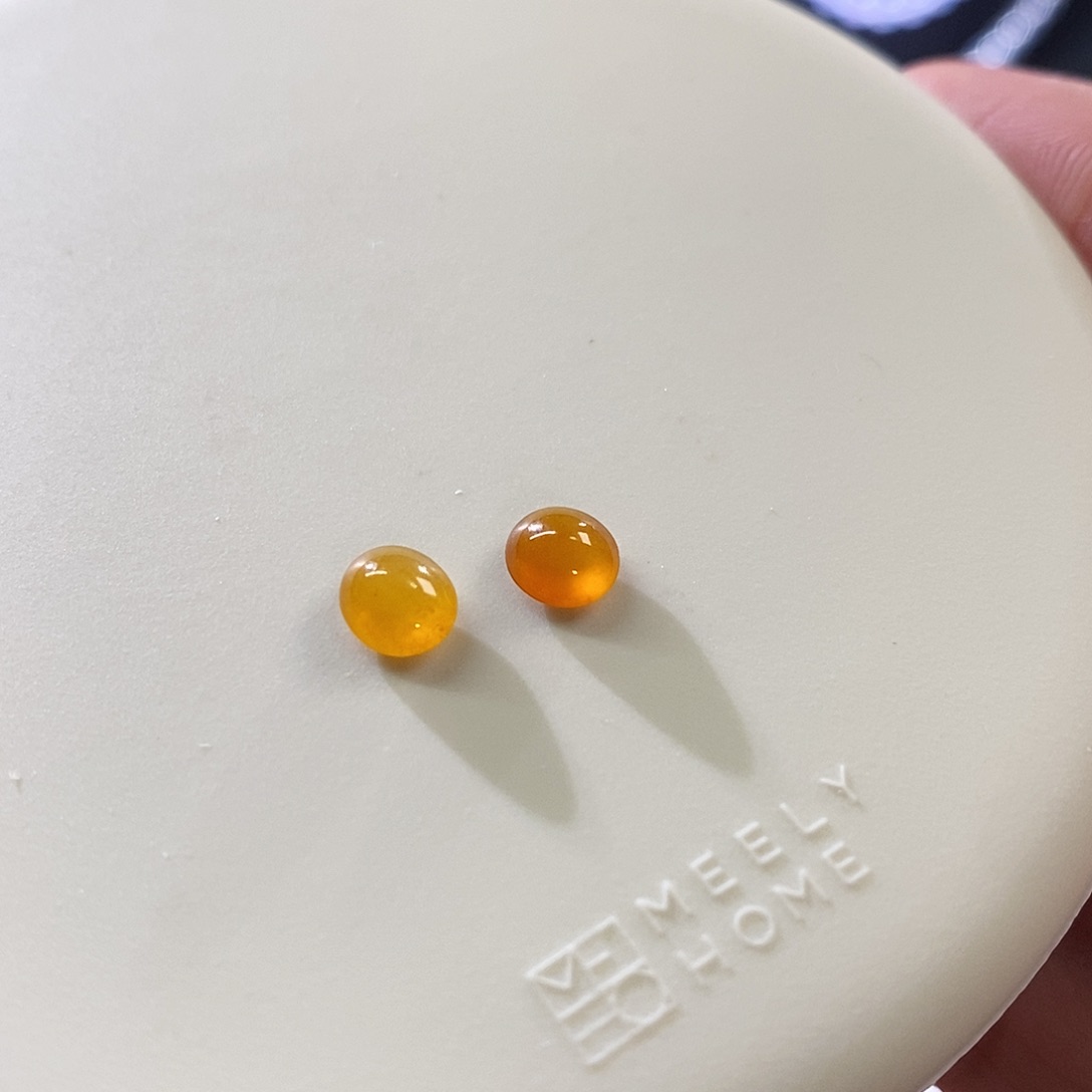 翡翠挂件未镶嵌多样性发其一