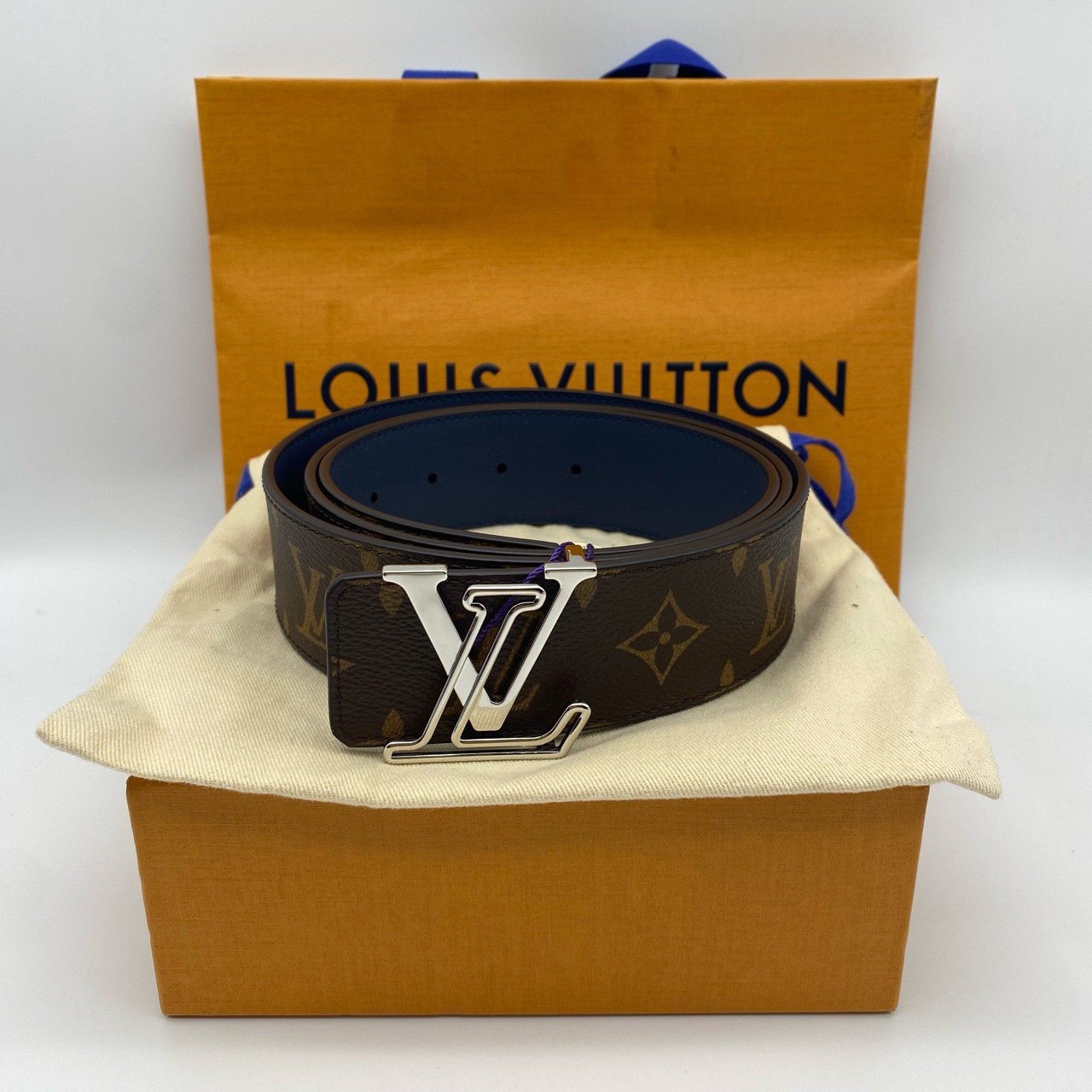 全新未使用 LouisVuitton/路易威登 镂空扣双面110码皮带10855909
